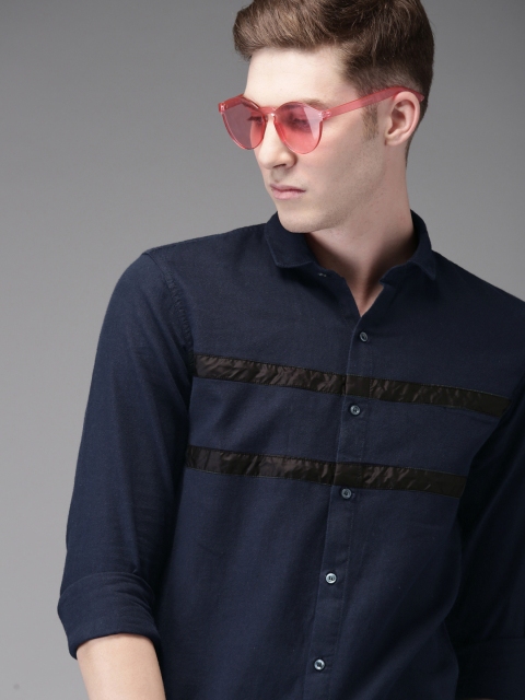 

Campus Sutra Men Blue Standard Regular Fit Solid Casual Shirt