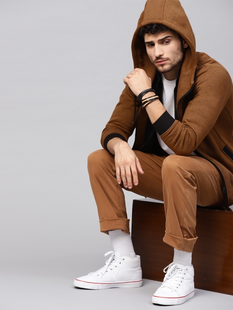 

Seven Rocks Men Brown Solid Hooded Sweatshirt
