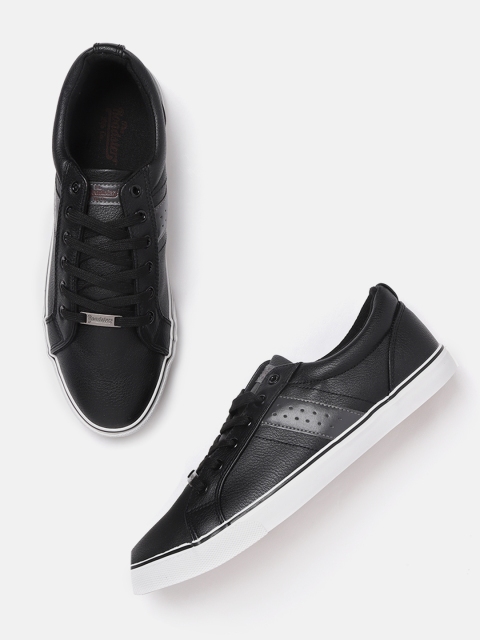 

Roadster Men Black Sneakers