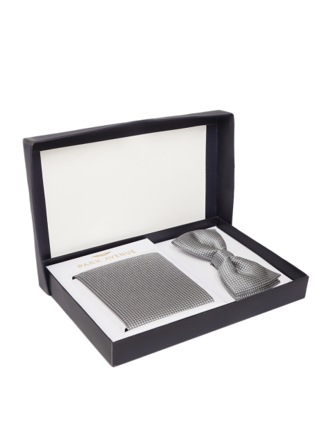 

Park Avenue Set of Grey Woven Design Bow Tie & Pocket Square