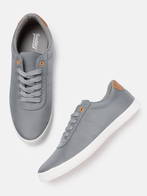 

Roadster Men Grey Solid Lace-Up Sneakers