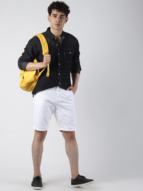 

Blue Saint Men White Solid Slim Fit Regular Shorts