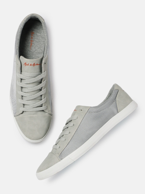 

Mast & Harbour Men Grey Solid Sneakers