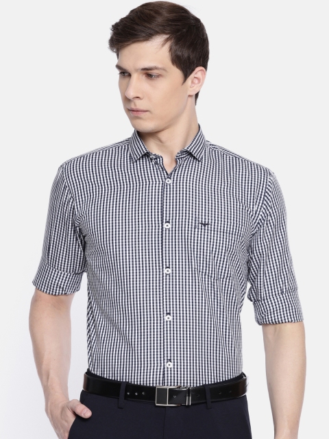 

Park Avenue Men White & Navy Blue Slim Fit Checked Formal Shirt