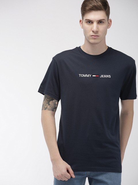 

Tommy Hilfiger Men Navy Blue Solid Round Neck T-shirt