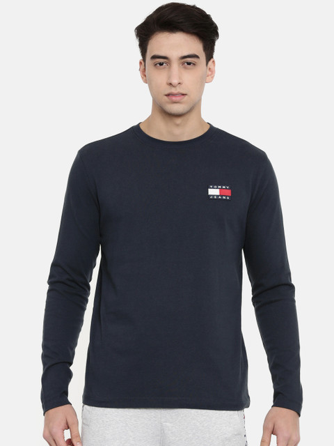 

Tommy Hilfiger Men Navy Blue Solid Round Neck T-shirt