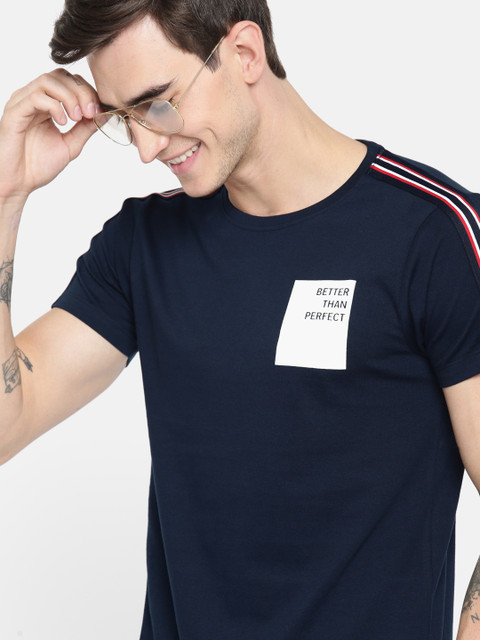 

Mast & Harbour Men Navy Blue Solid Round Neck T-shirt