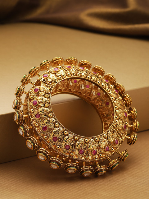 

Priyaasi Pink Gold-Plated Kundan Studded Handcrafted Bangle