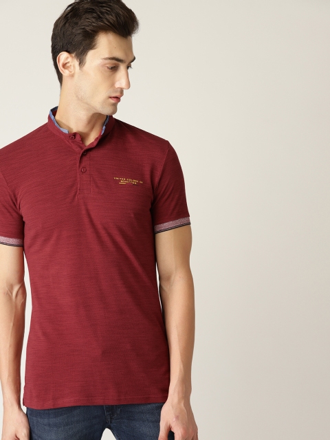 

United Colors of Benetton Men Maroon Solid T-shirt