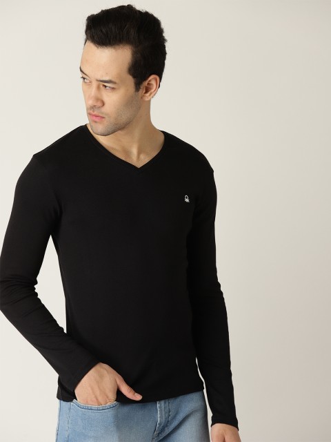 

United Colors of Benetton Men Black Solid V-Neck T-shirt