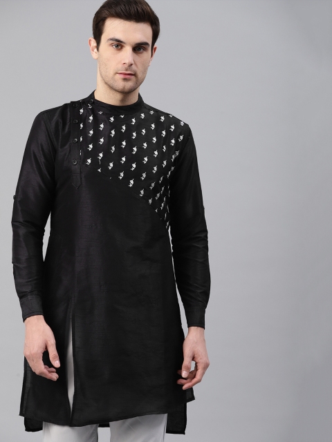 

Svanik Men Black Embroidered Straight Kurta