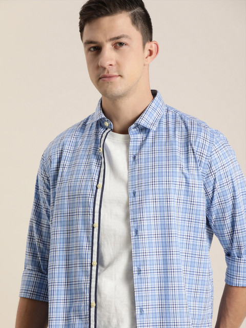 

INVICTUS Men Blue & White Slim Fit Checked Casual Shirt