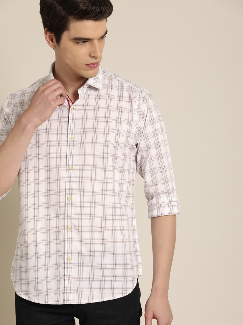 

INVICTUS Men White & Yellow Slim Fit Checked Casual Shirt