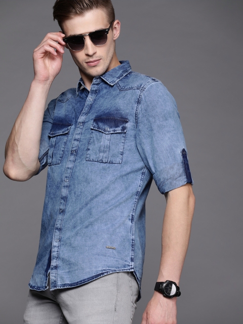 

Ducati Men Blue Slim Fit Faded Casual Chambray Shirt