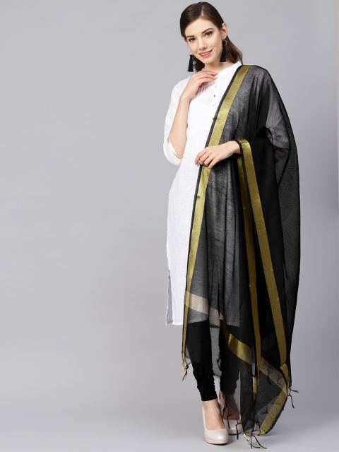 

Meeranshi Black Solid Dupatta