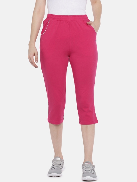 

Sweet Dreams Women Fuchsia Solid Slim Fit Capris