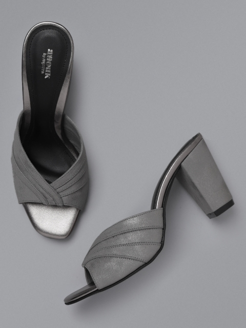 

Anouk Women Grey Textured Heels