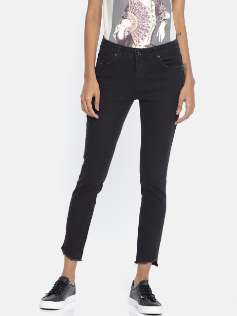 

ONLY Women Black Carmen Skinny Fit Mid-Rise Clean Look Stretchable Cropped Jeans