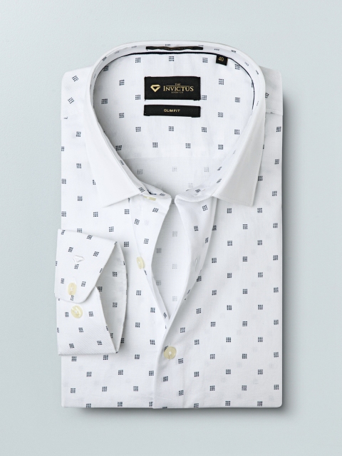 

INVICTUS Men White & Navy Blue Slim Fit Self Design Smart Casual Shirt