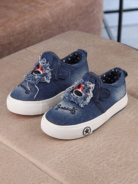

Walktrendy Kids Navy Blue Slip-On Sneakers