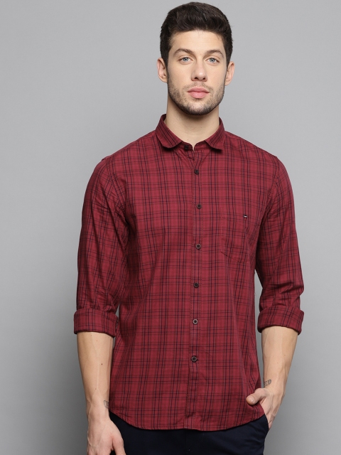 

Louis Philippe Sport Men Maroon & Navy Blue Slim Fit Checked Casual Shirt