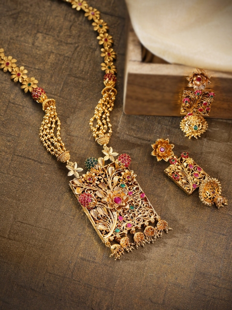 

Priyaasi Pink & Green Antique Gold-Plated Stone-Studded Floral Jewellery Set