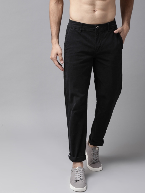 

Roadster Men Black Slim Fit Solid Chinos
