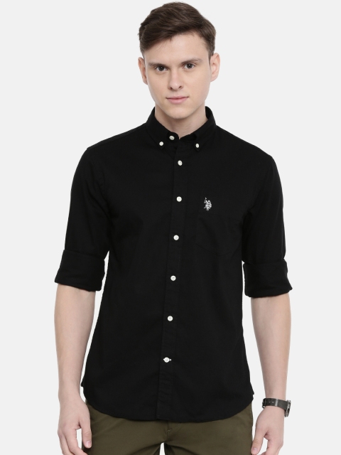 

U.S. Polo Assn. Men Black Tailored Fit Solid Casual Shirt