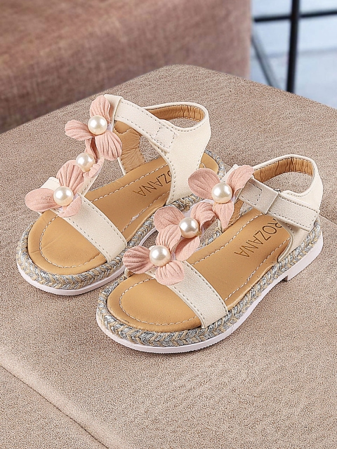 

Walktrendy Girls Beige & Pink Sandals