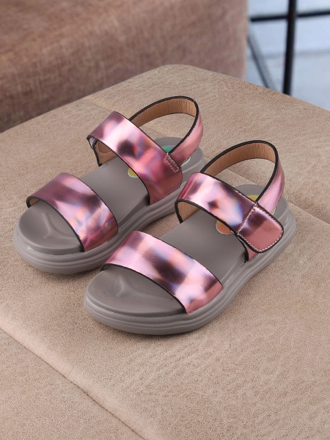

Walktrendy Girls Pink & Grey Sandals