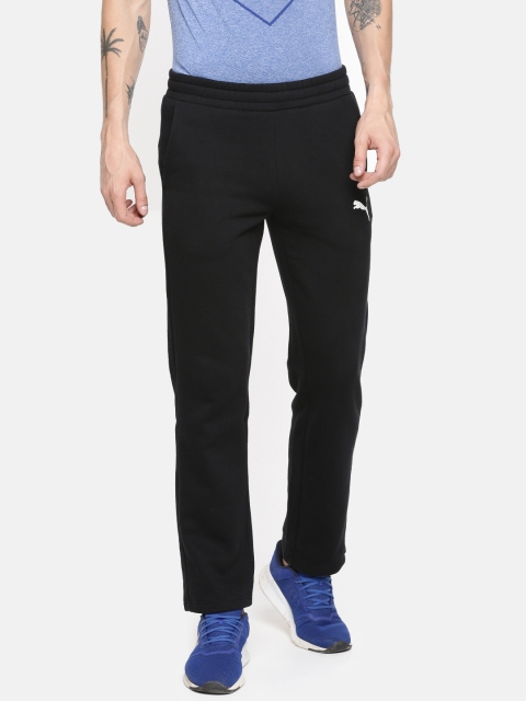 

Puma Men Black Solid ESS Logo FL op Track Pants