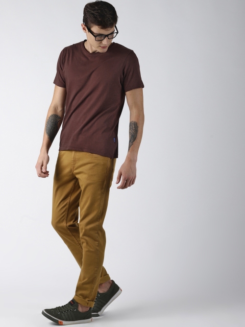 

Blue Saint Men Coffee Brown Solid Round Neck T-shirt