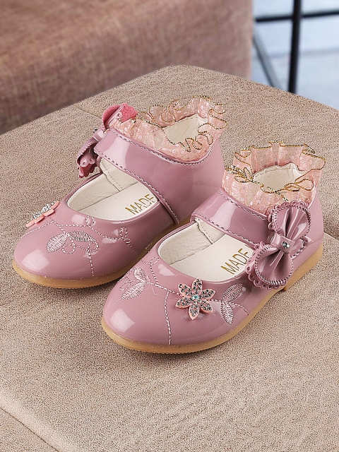 

Walktrendy Girls Pink Embellished Mary Janes