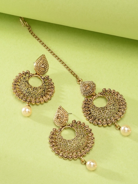 

Zaveri Pearls Gold Toned Traditional Earring & Maangtikka Set