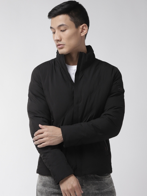 

Fort Collins Men Black Solid Lightweight Padded Jacket
