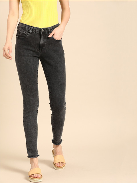 

ether Women Black Skinny Fit Mid-Rise Clean Look Stretchable Jeans, Grey