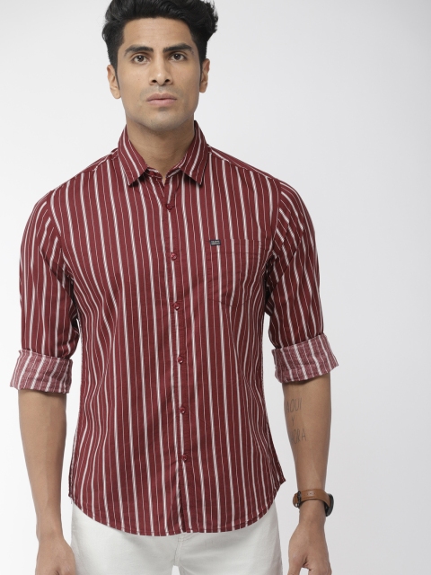

The Indian Garage Co Men Maroon & White Slim Fit Striped Casual Shirt