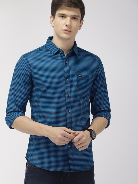 

The Indian Garage Co Men Blue & Black Slim Fit Checked Casual Shirt