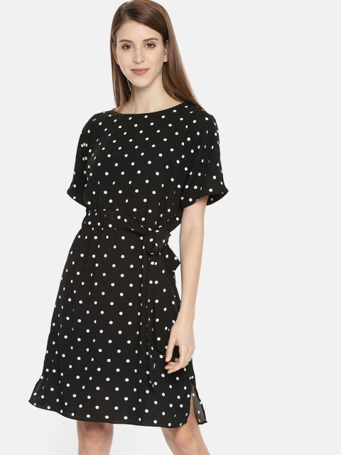 

Vero Moda Women Printed Black & White Fit and Flare Dress