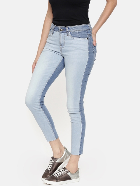 

Vero Moda Women Blue Skinny Fit Mid-Rise Clean Look Stretchable Cropped Jeans