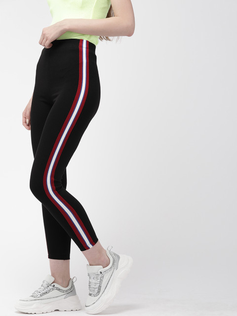 

FOREVER 21 Women Black Solid 3/4th Leggings with Side Stripes