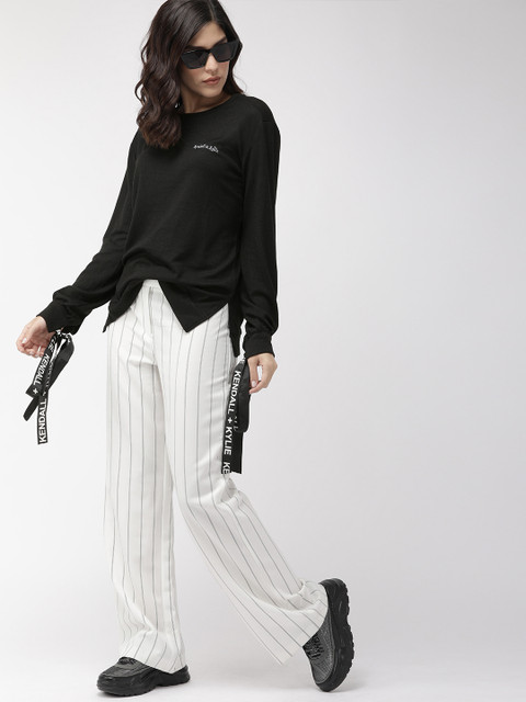 

FOREVER 21 Women Black Knitted Solid Top With Tie-Up Detailing