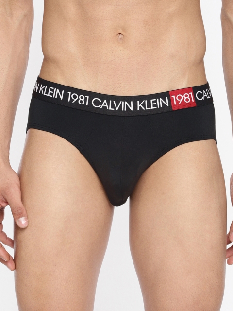 

Calvin Klein Underwear Men Black Solid Briefs NB2094001