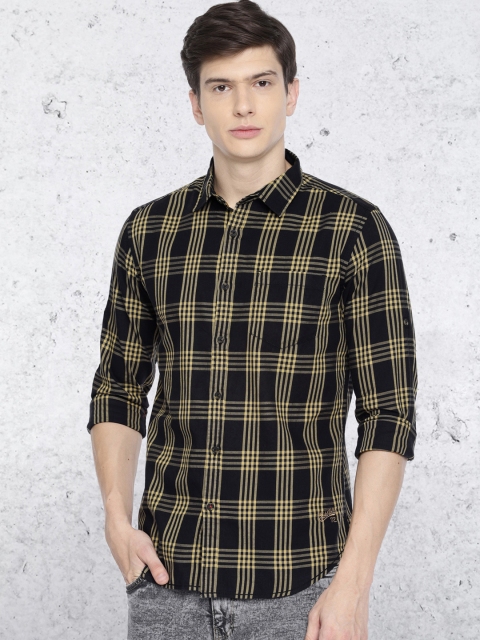 

Ecko Unltd Men Black & Khaki Slim Fit Checked Casual Shirt