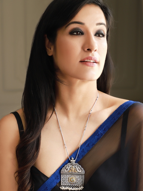 

Rubans Women Silver-Plated & Gold-Toned Oxidised Handcrafted Statement Necklace