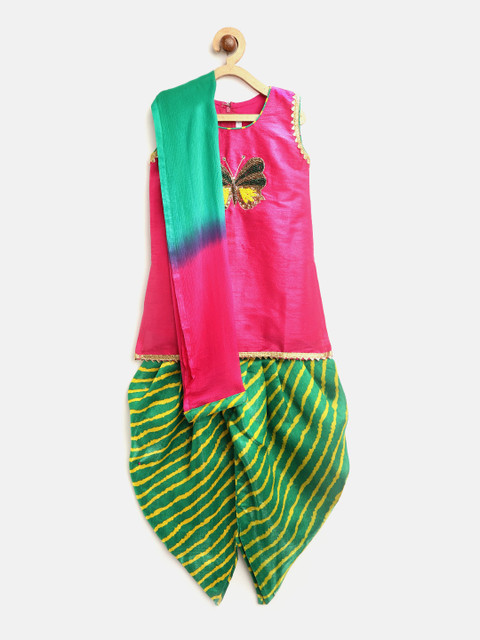 

BownBee Girls Pink & Green Embellished Kurti with Dhoti Pants & Dupatta