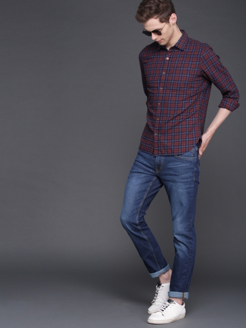 

WROGN Men Rust Red & Navy Blue Slim Fit Checked Casual Shirt