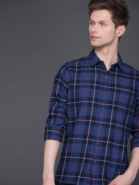 

WROGN Men Navy Blue & White Slim Fit Checked Casual Shirt