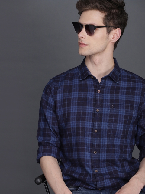 

WROGN Men Navy Blue Slim Fit Checked Casual Shirt