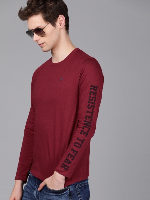 

WROGN Men Maroon Solid Round Neck T-shirt